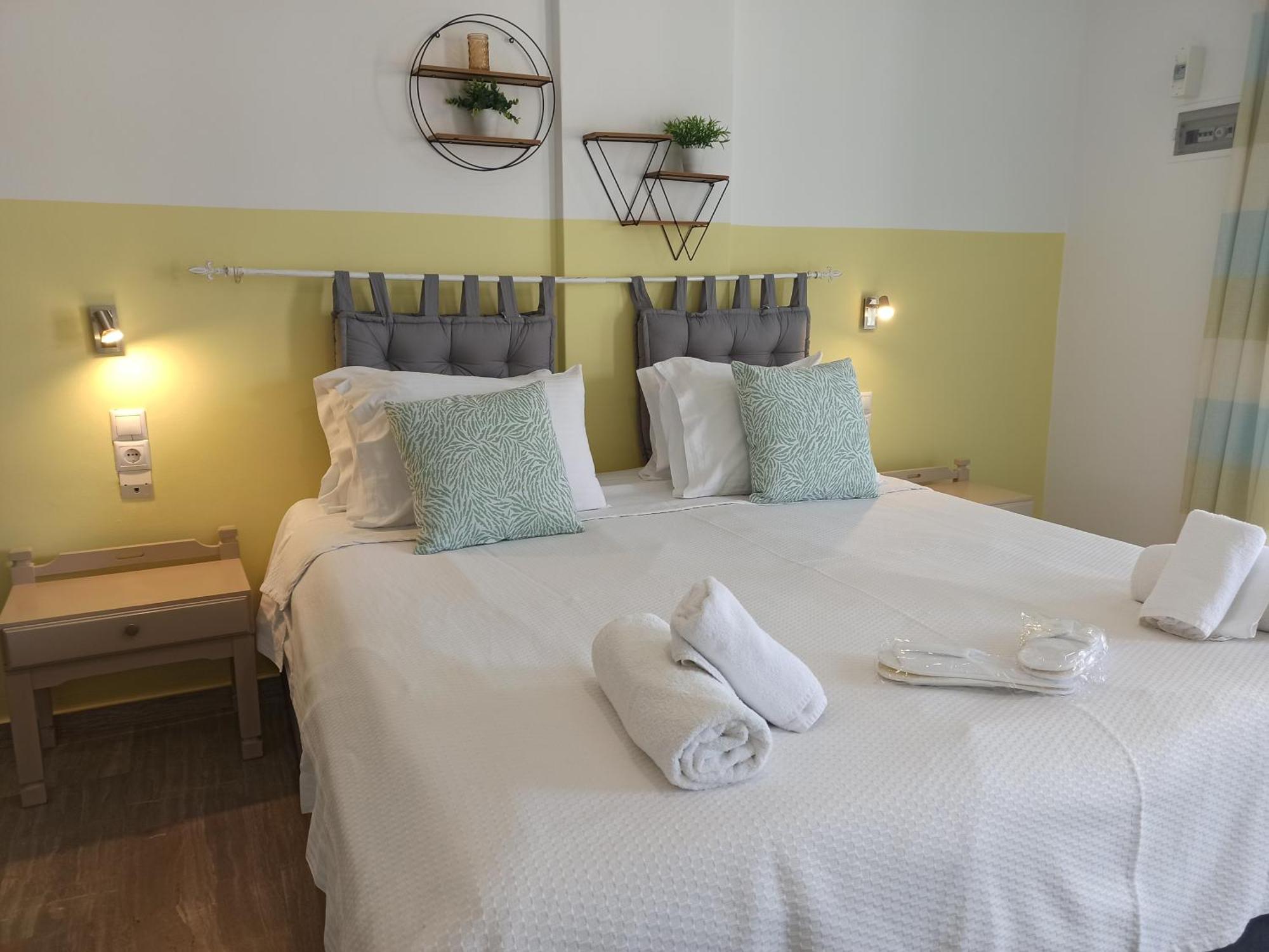 Theodora Rooms Poros Town Ruang foto