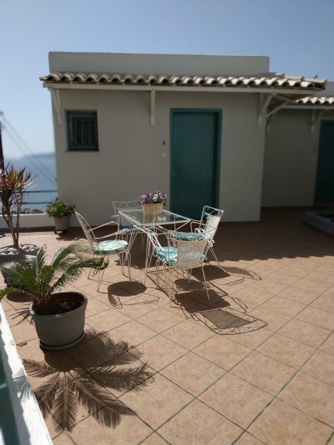 Theodora Rooms Poros Town Bagian luar foto
