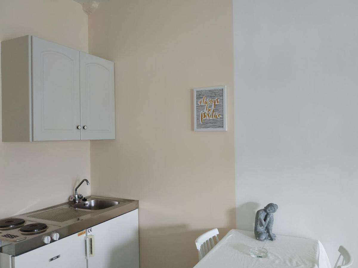 Theodora Rooms Poros Town Bagian luar foto