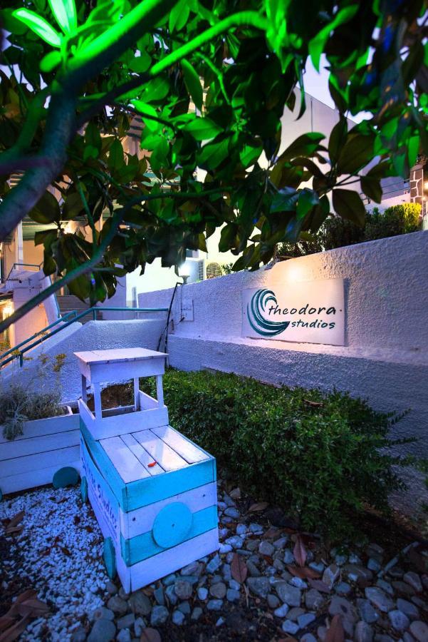 Theodora Rooms Poros Town Bagian luar foto