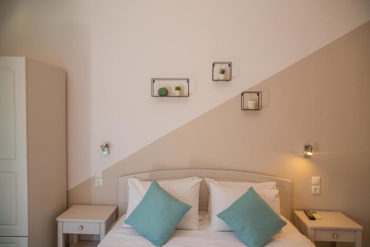 Theodora Rooms Poros Town Bagian luar foto