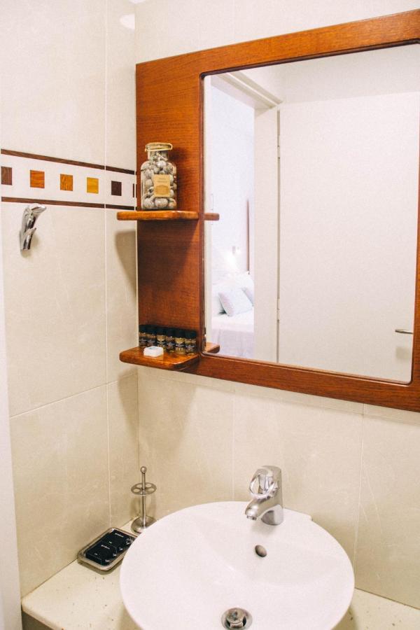 Theodora Rooms Poros Town Bagian luar foto
