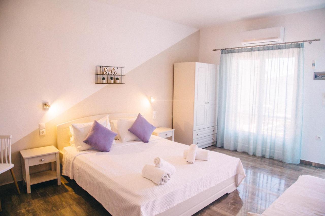 Theodora Rooms Poros Town Bagian luar foto