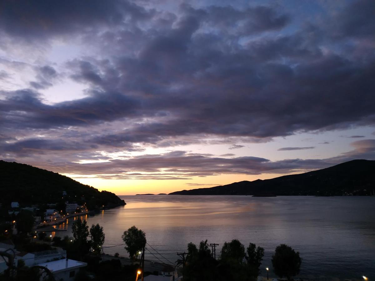 Theodora Rooms Poros Town Bagian luar foto
